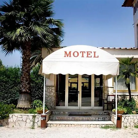 Salaria Hotell